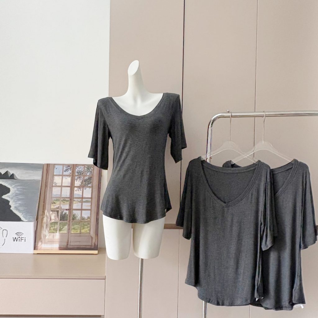 Women's Loose Fit V-Neck Short Sleeve Knit T-Shirt Summer 2025 New