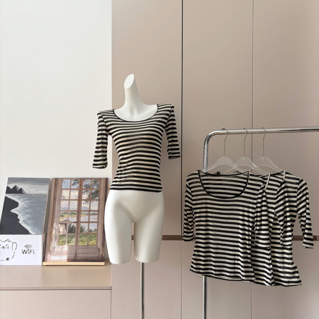 Striped Half-Sleeve T-Shirt Slim Fit U-Neck Summer Top