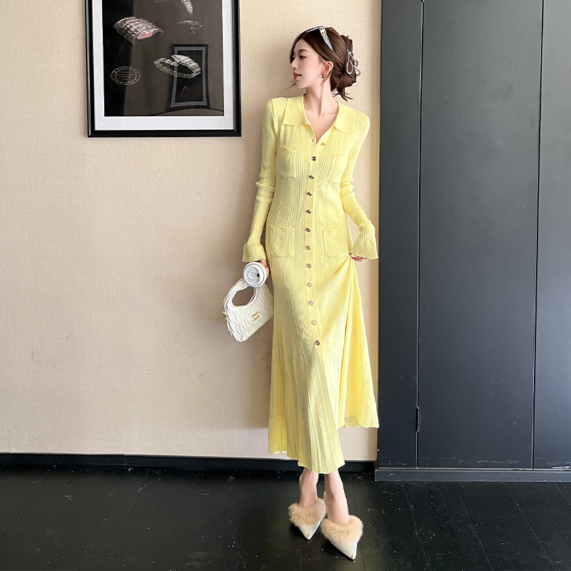 French Style Light Luxury Cream Yellow Single-Breasted Slim Fit Knit Dress